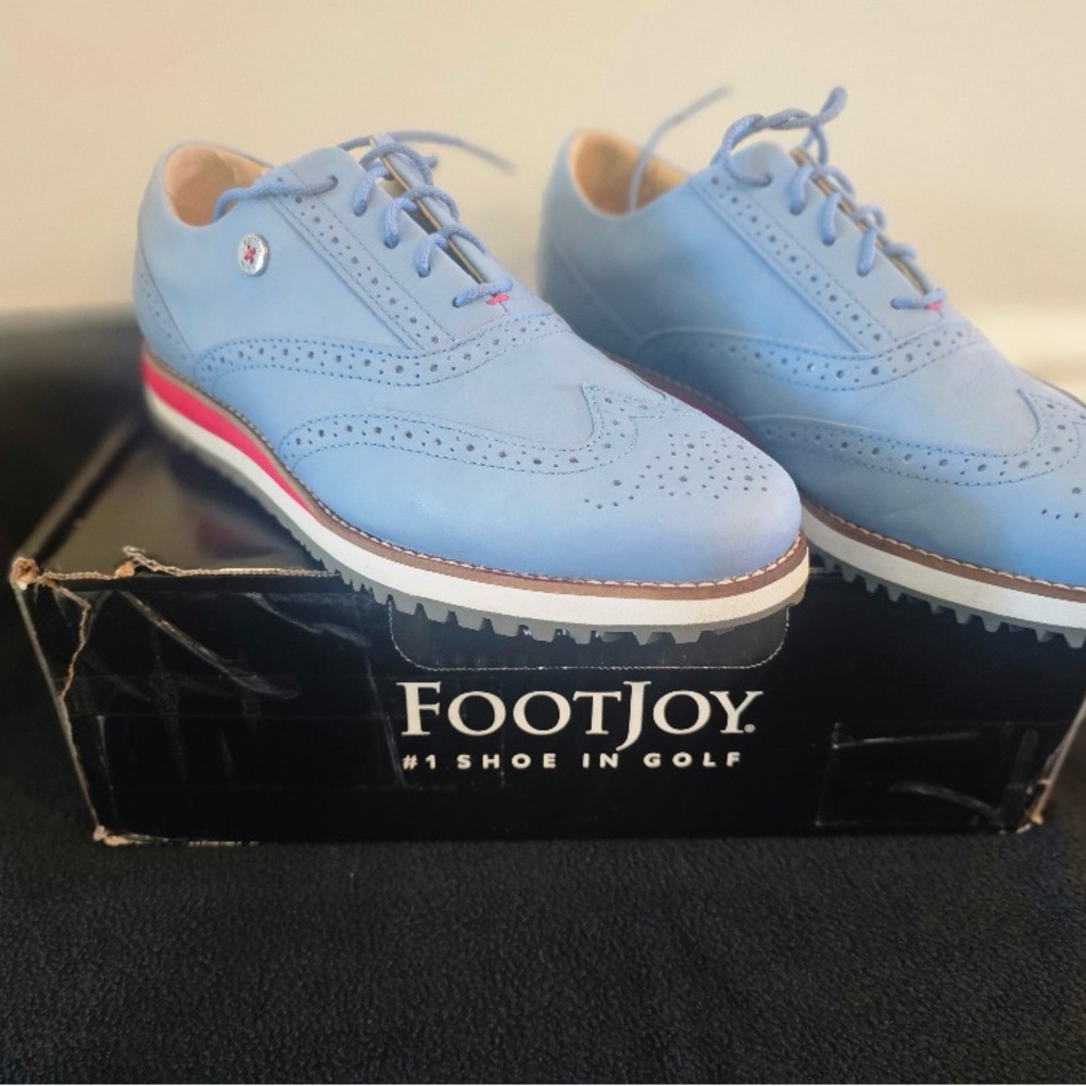 FootJoy Women’s Light Blue golf shoes with Red Accent